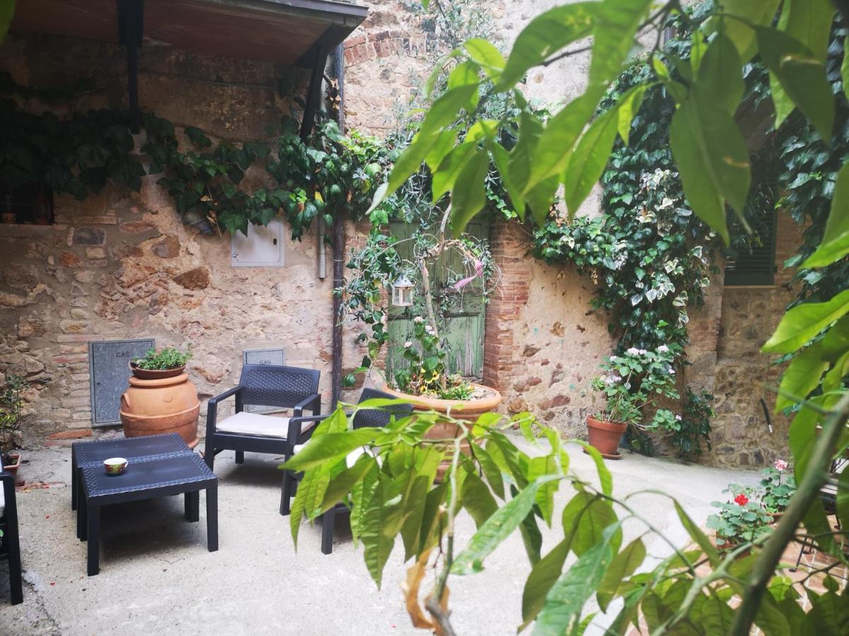 Antico Borgo Di Torri Bed & Breakfast 3*