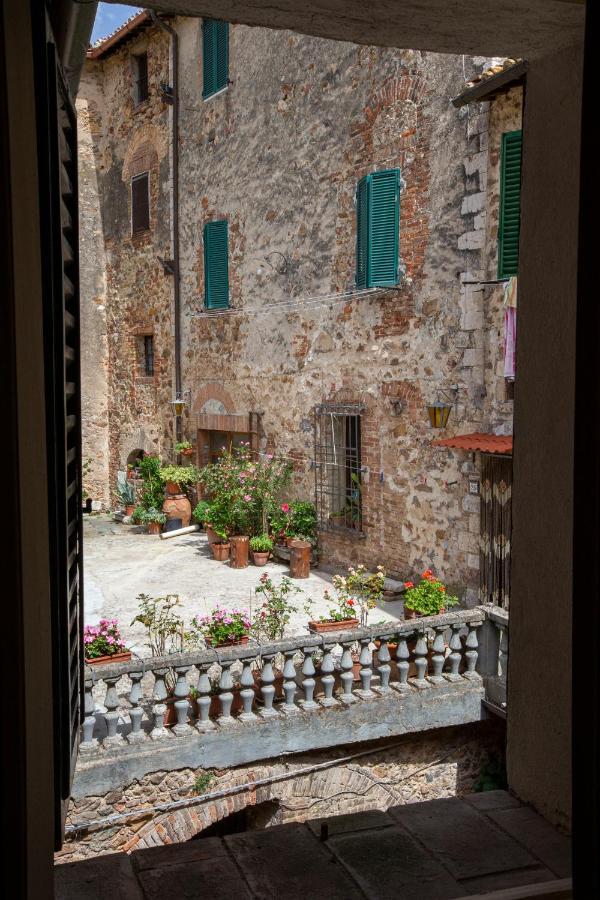 Antico Borgo Di Torri Bed & Breakfast 3*