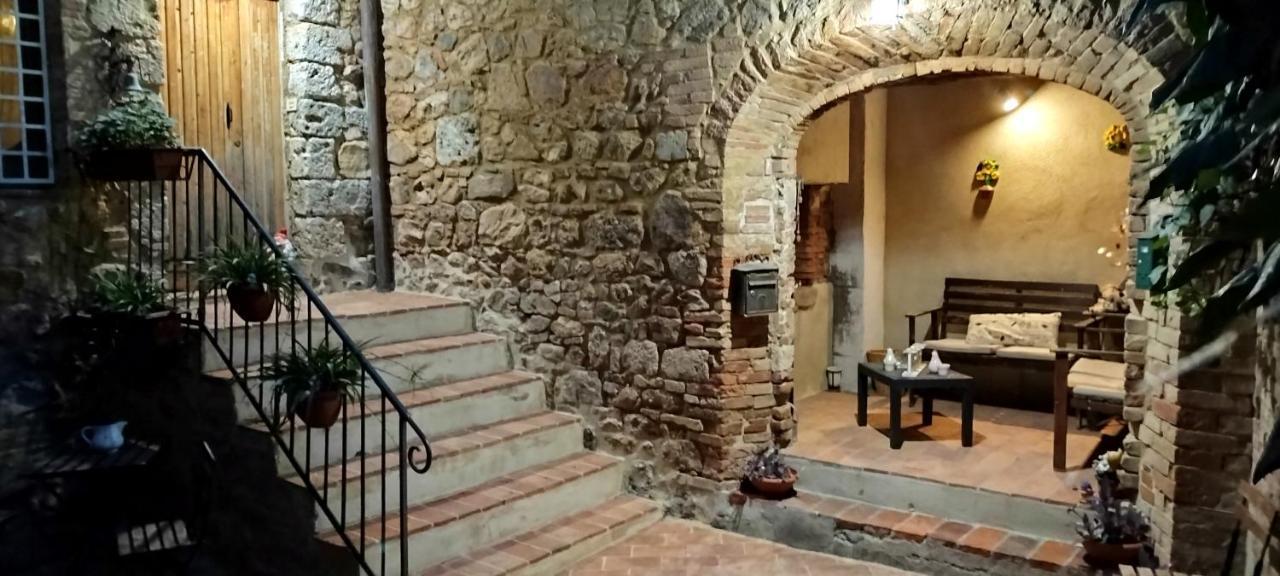 Antico Borgo Di Torri Bed & Breakfast Sovicille
