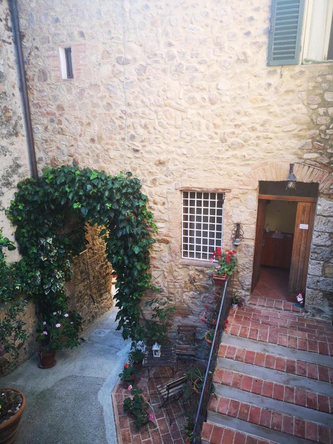 Antico Borgo Di Torri Alojamento de Acomodação e Pequeno-almoço 3*