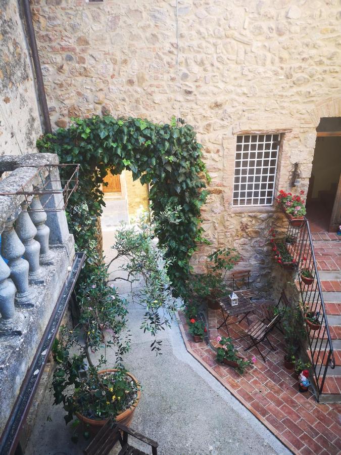 Alojamento de Acomodação e Pequeno-almoço Antico Borgo Di Torri 3*